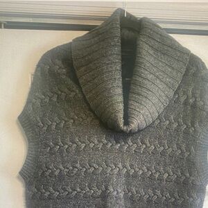 Banana Republic Gray Cable Knit Cowl Neck Sweater EUC